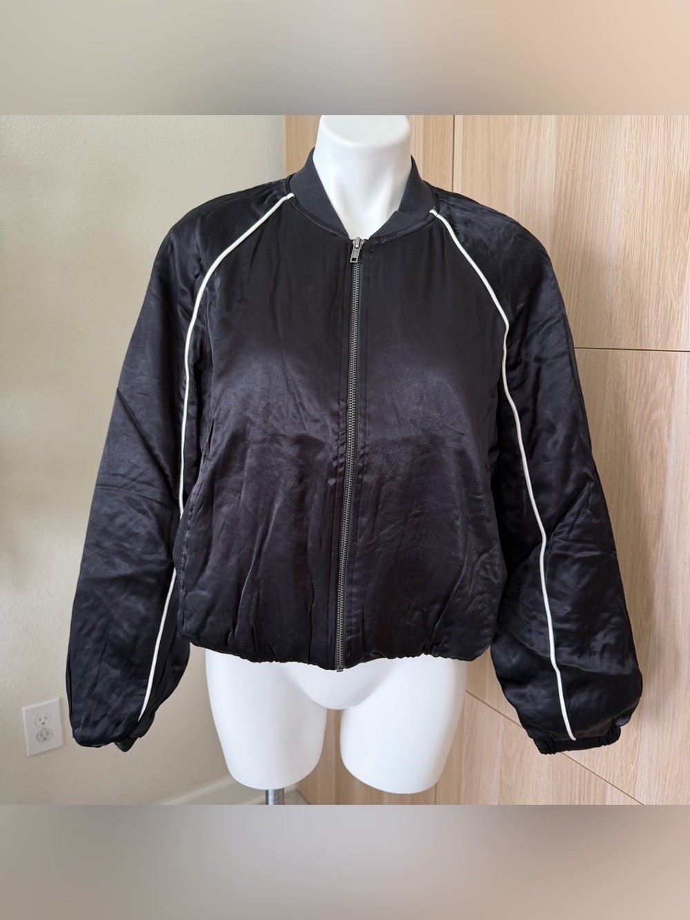 all in motion Black Bomber Jacket with White Piping Size L Women